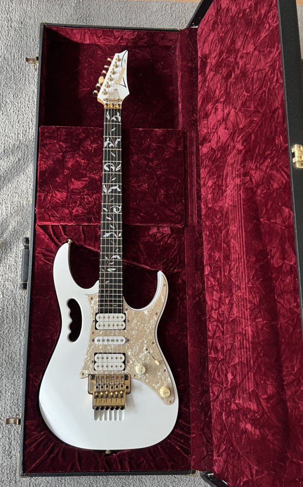 Ibanez JEM7V-WH 1998 FujiGen. Guitarra ibanez jem