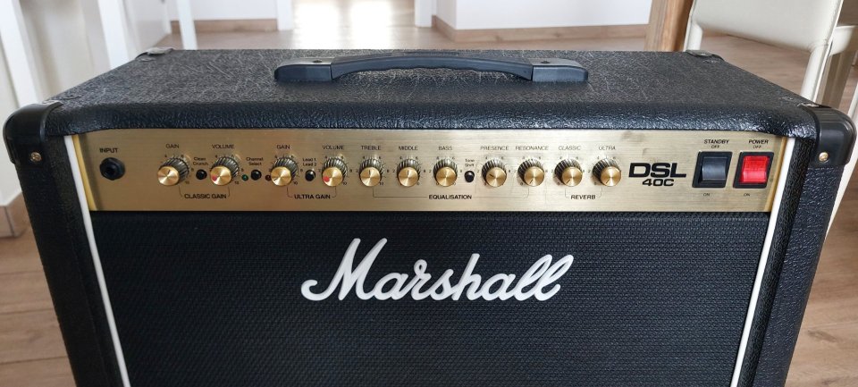 Amplificador Marshall DSL40C de segunda mano · Foto 5 de 8 · Bizkaia · 350 €