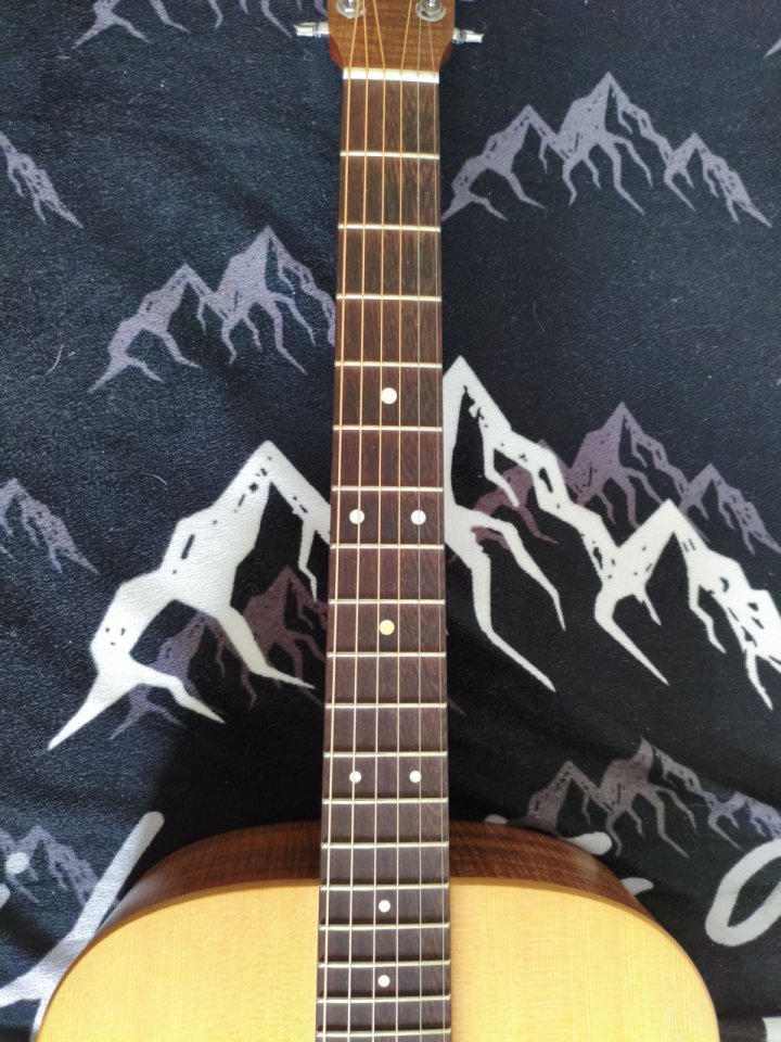 (O CAMBIO) Guitarra acústica Martin D-X2E Koa (México, 2022) de segunda mano · Foto 2 de 10 · Sevilla · 500 €