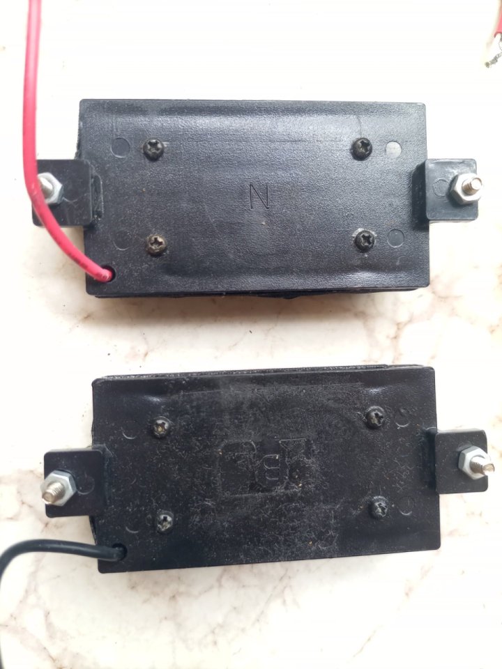 Pastillas Humbuckers guitarra eléctrica de segunda mano · Foto 2 de 2 · Asturias · 15 €