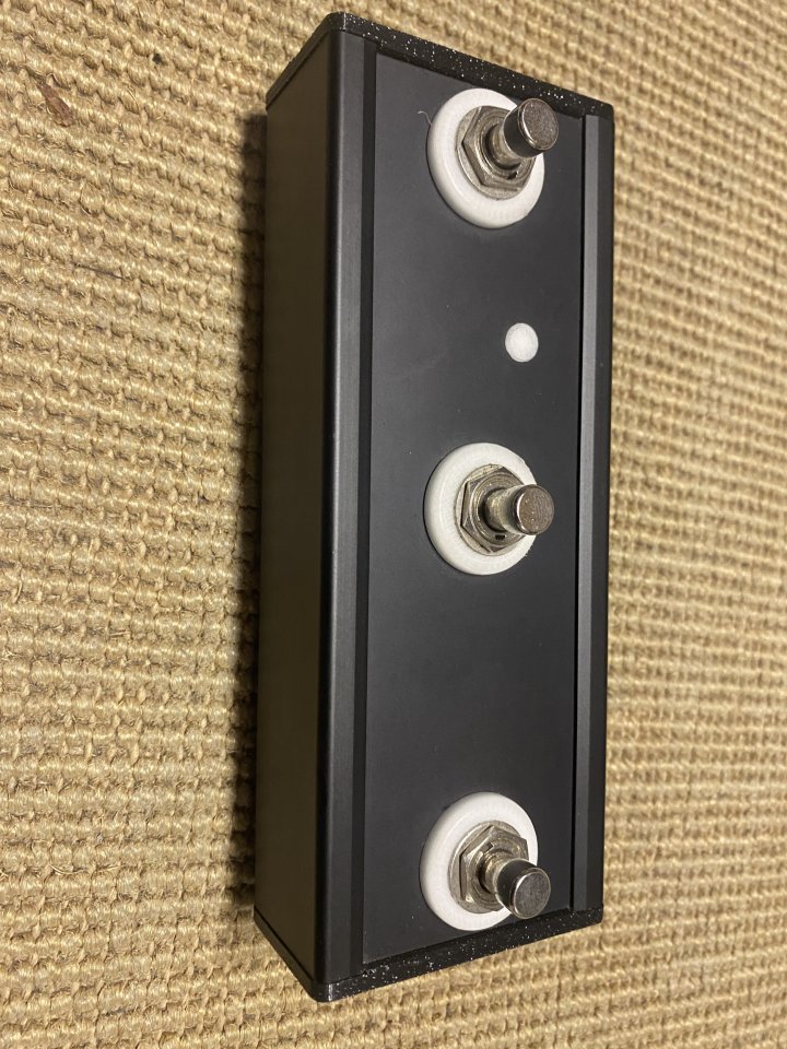 Line6 HX Stomp + controladora midi TRIPLE I/O 2