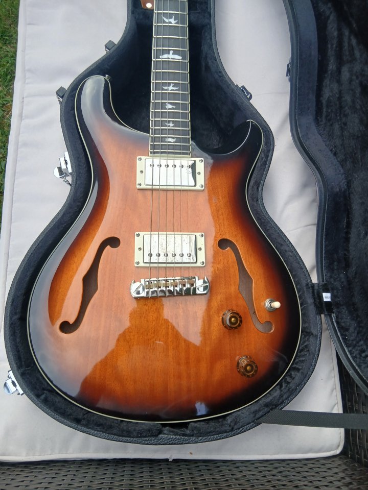 PRS semihollow Sunburst SE de segunda mano · Foto 6 de 7 · Bizkaia · 700 €