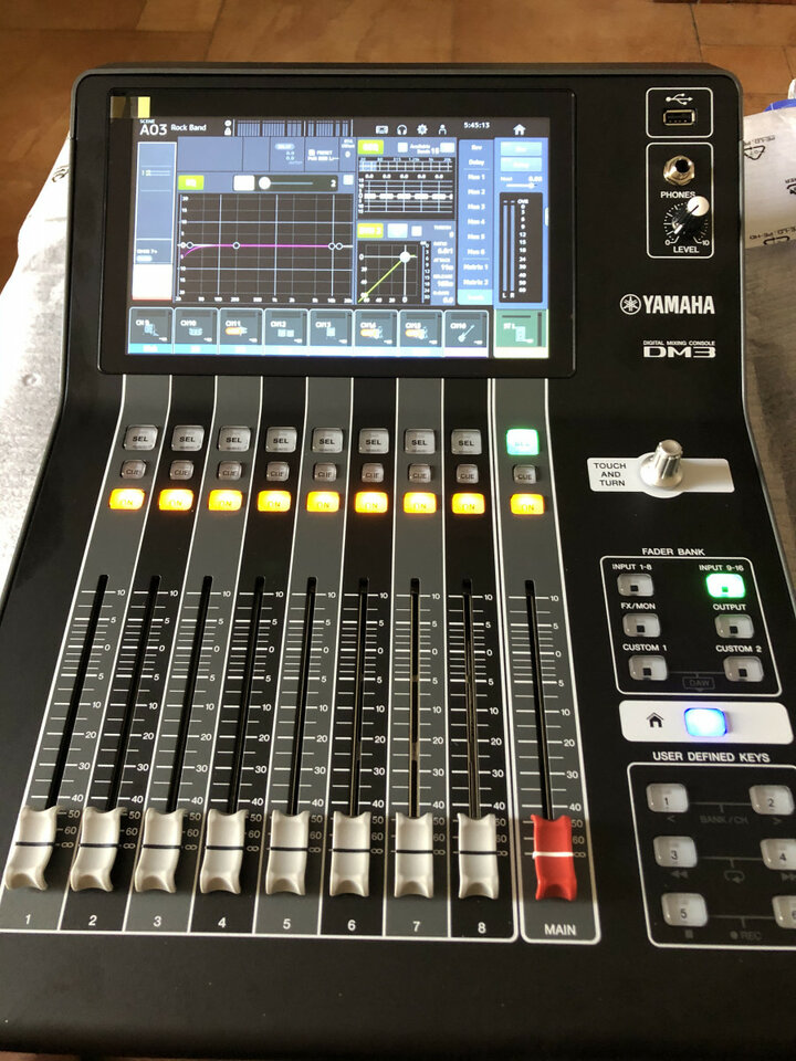 YAMAHA DM3 DANTE nueva