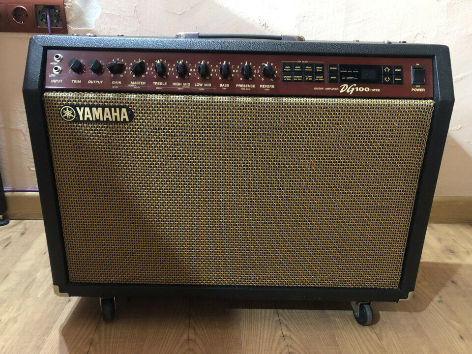 Yamaha DG100 212