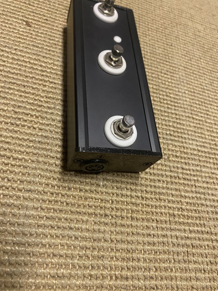 Line6 HX Stomp + controladora midi TRIPLE I/O 2