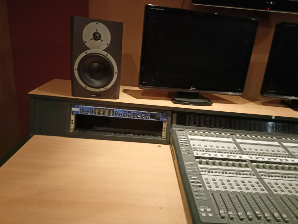 OPORTUNIDAD Digidesign c24 CON MUEBLE DE REGALO