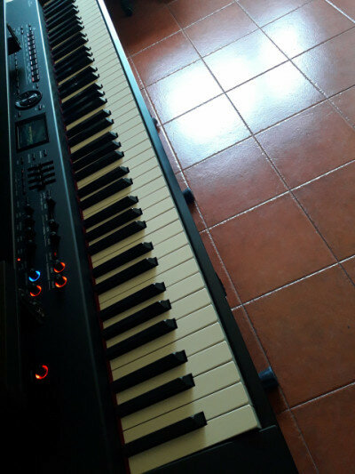 Roland RD800 de segunda mano · Foto 8 de 9 · Pontevedra · 1500 €