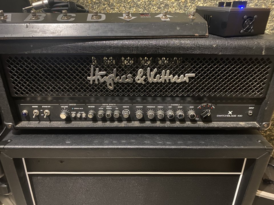 Se vende Hughes & Kettner Switchblade 100 de segunda mano · Foto 3 de 4 · Toledo · 400 €