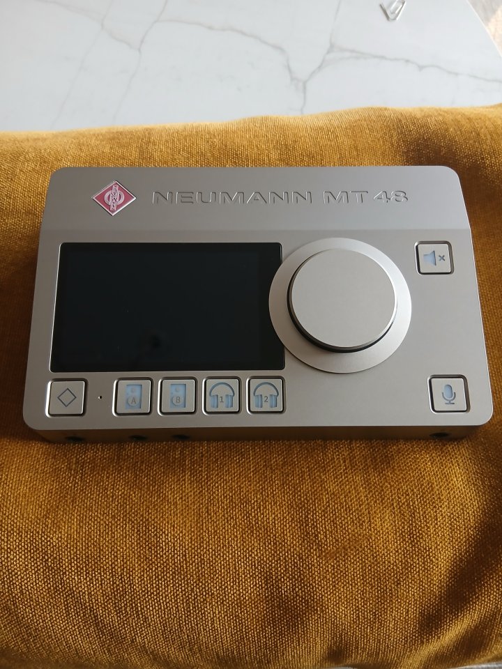 Tarjeta Neumann MT48 de segunda mano · Foto 3 de 10 · Bizkaia · 1300 €