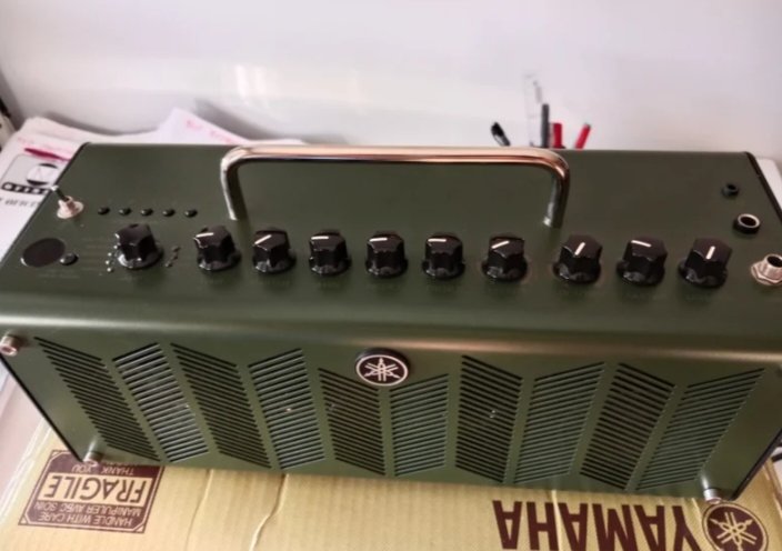 Yamaha THR10X de segunda mano · Foto 3 de 8 · León · 239 €