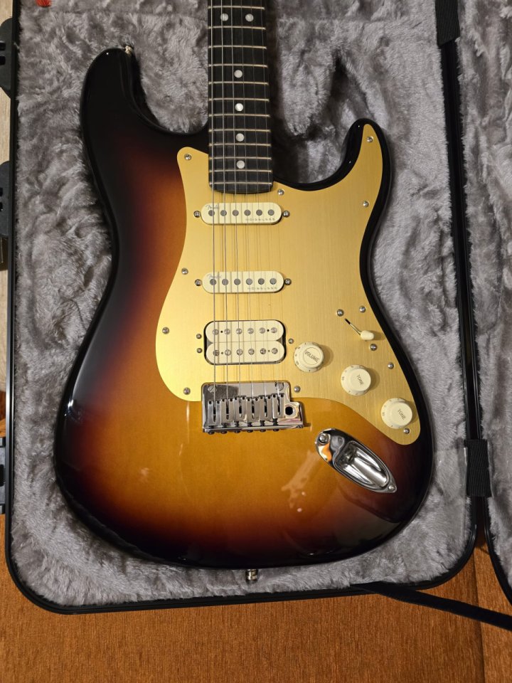 Fender Stratocaster American Ultra II HSS