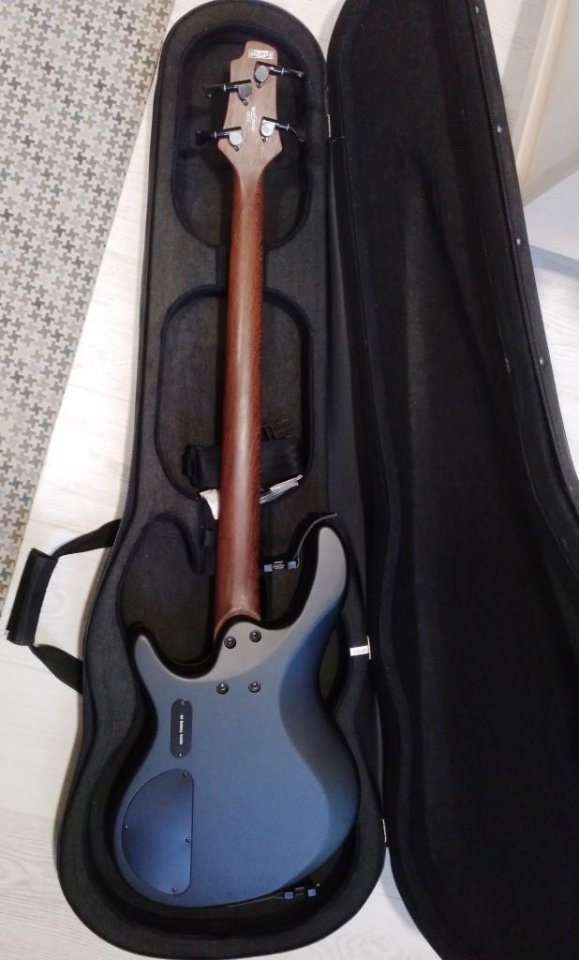 Cort artisean C4H de segunda mano · Foto 3 de 3 · Asturias · 300 €