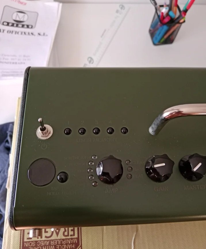 Yamaha THR10X de segunda mano · Foto 4 de 8 · León · 239 €
