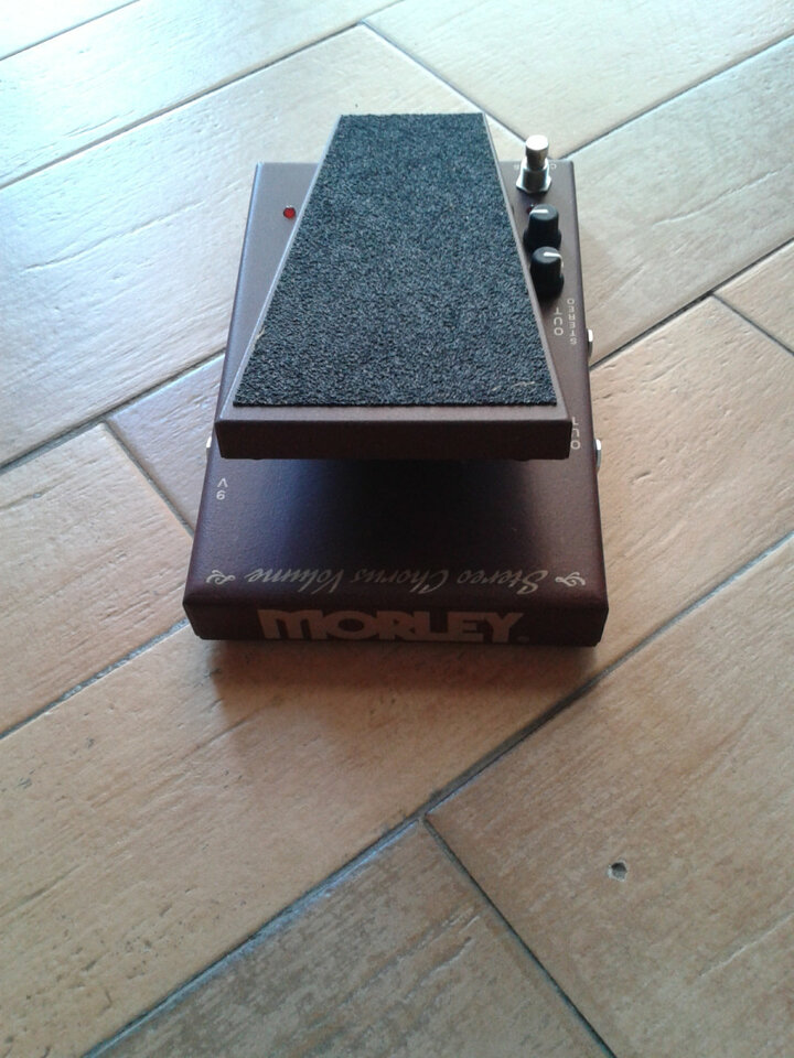 Morley stereo chorus volume