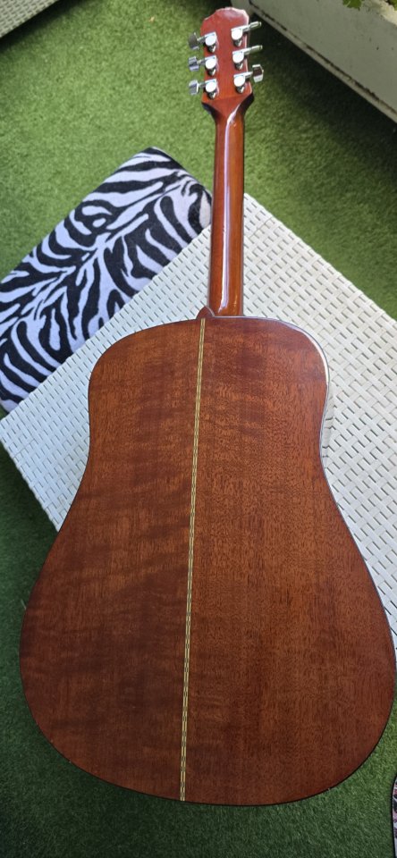 Guitarra Acústica Epiphone Zurd@ de segunda mano · Foto 8 de 10 · Madrid · 160 €