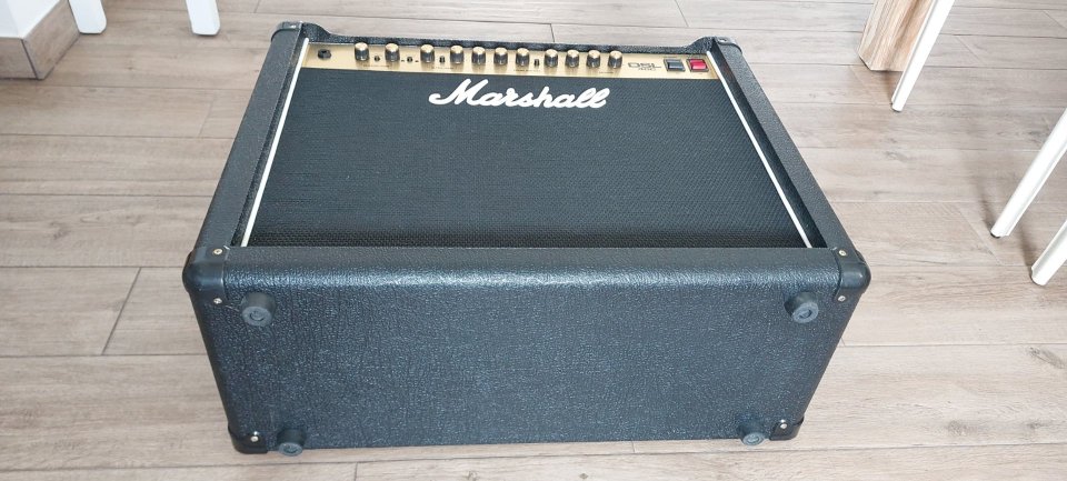 Amplificador Marshall DSL40C de segunda mano · Foto 6 de 8 · Bizkaia · 350 €