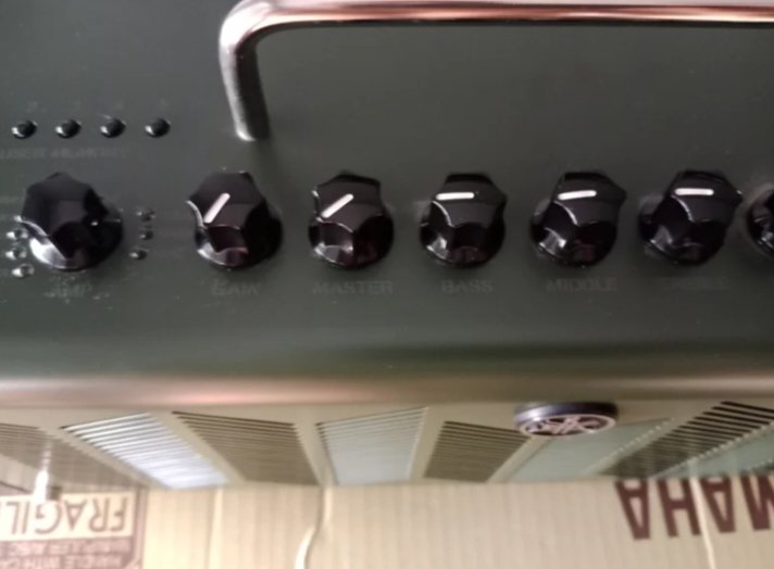 Yamaha THR10X de segunda mano · Foto 6 de 8 · León · 239 €