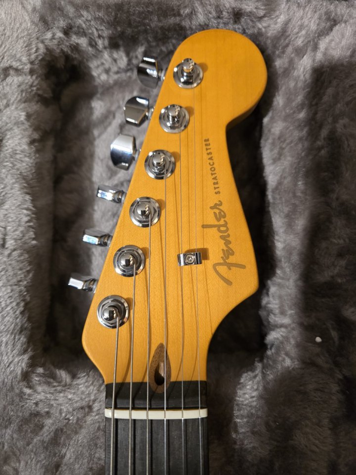 Fender Stratocaster American Ultra II HSS