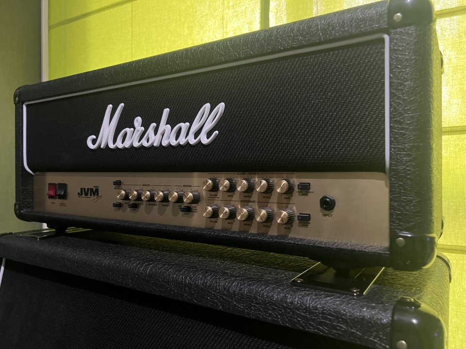 Marshall JVM205H + Marshall 1960A de segunda mano · Foto 2 de 3 · Cáceres · 1200 €