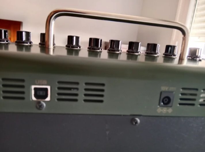 Yamaha THR10X de segunda mano · Foto 7 de 8 · León · 239 €