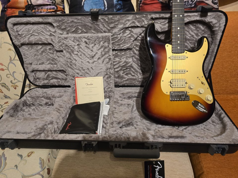 Fender Stratocaster American Ultra II HSS