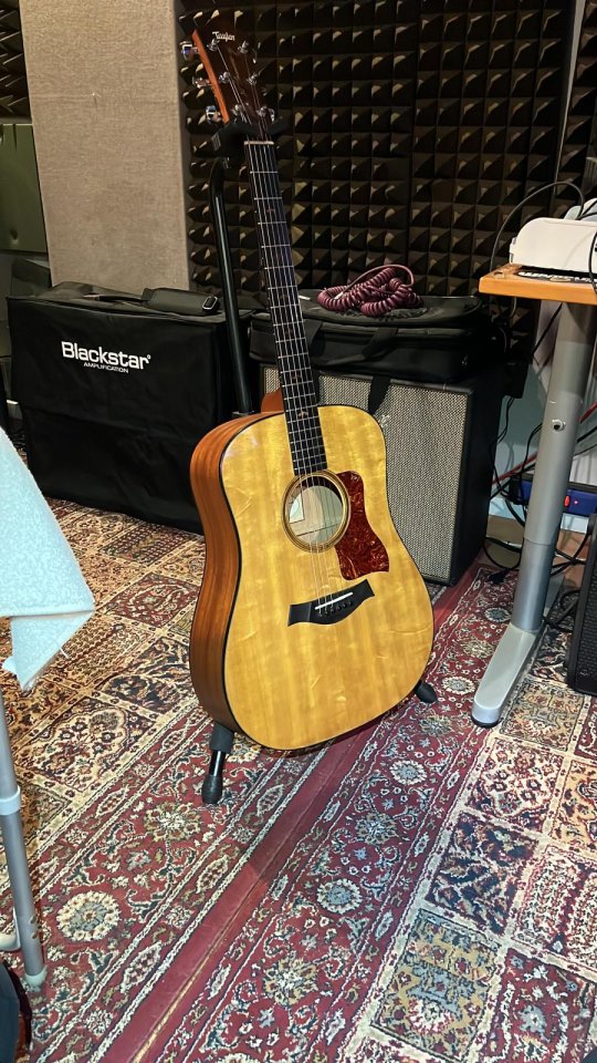 Taylor 310 L-30. Edición limitada 30 aniversario. Abierto a posibles Cambios.