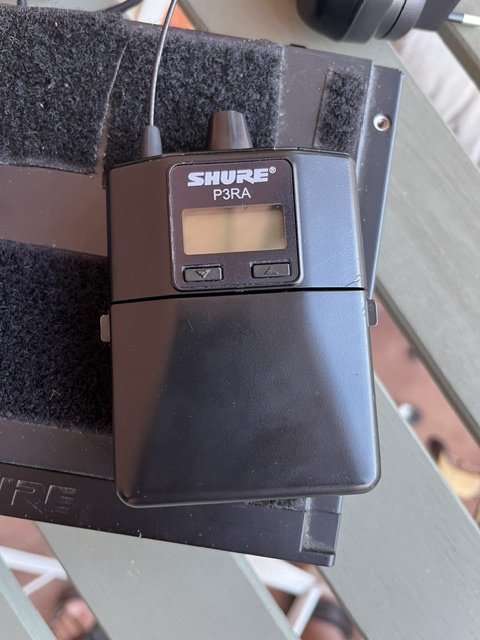 Sistema inalámbrico IN-EAR SHURE de segunda mano · Foto 3 de 6 · Bizkaia · 600 €