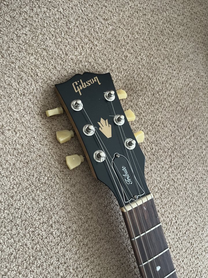 Gibson SG tribute 2022 de segunda mano · Foto 3 de 4 · Madrid · 850 €
