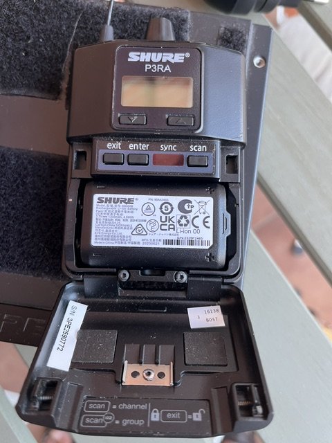 Sistema inalámbrico IN-EAR SHURE de segunda mano · Foto 4 de 6 · Bizkaia · 600 €