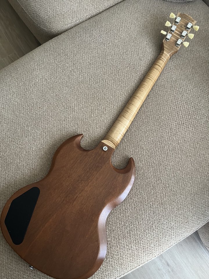 Gibson SG tribute 2022 de segunda mano · Foto 4 de 4 · Madrid · 850 €