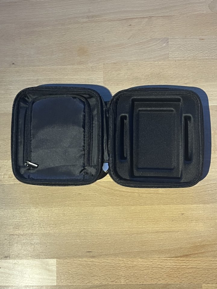 Phase DJ Essential + funda original de regalo.