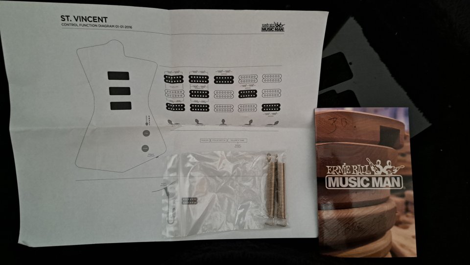 Ernie Ball Music Man St. Vincent HHH USA – Rosewood Neck de segunda mano · Foto 10 de 10 · Zaragoza · 2350 €