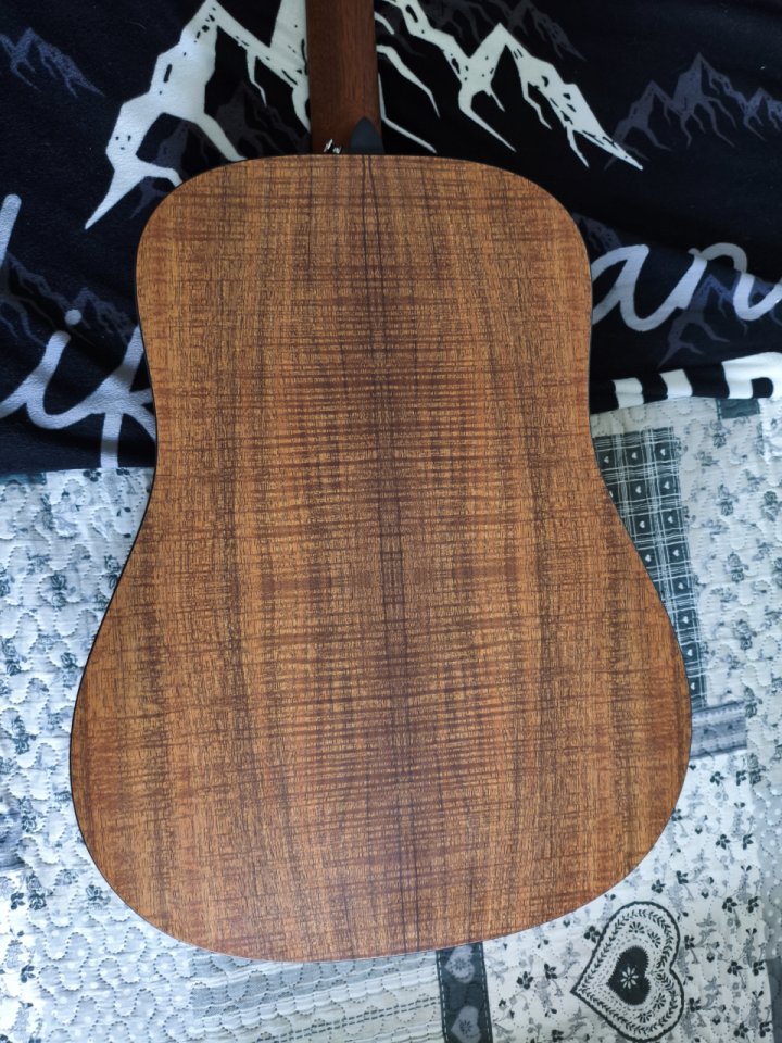 (O CAMBIO) Guitarra acústica Martin D-X2E Koa (México, 2022) de segunda mano · Foto 4 de 10 · Sevilla · 500 €