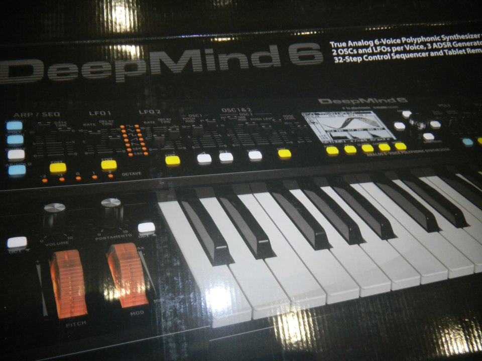 DEEPMIND 6 Como Nuevo  !!