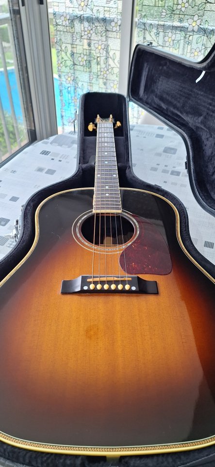 Gibson J 45 Custom de segunda mano · Foto 10 de 10 · Valencia · 2300 €