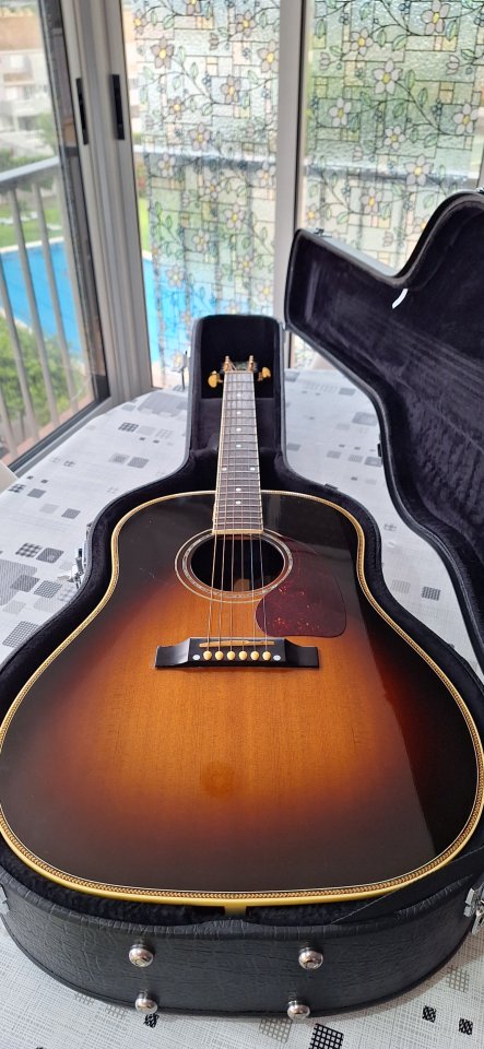 Gibson J 45 Custom de segunda mano · Foto 2 de 10 · Valencia · 2300 €