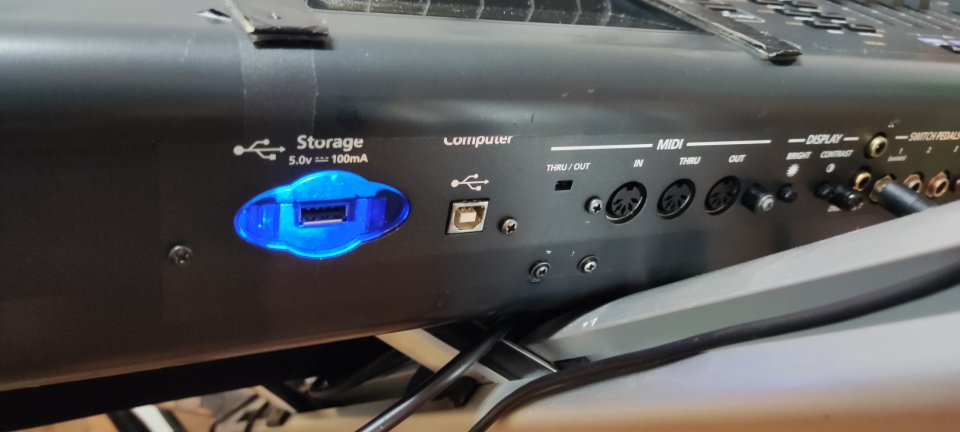 Kurzweil PC3K6 con expansión Kore64 de segunda mano · Foto 6 de 10 · Salamanca · 875 €