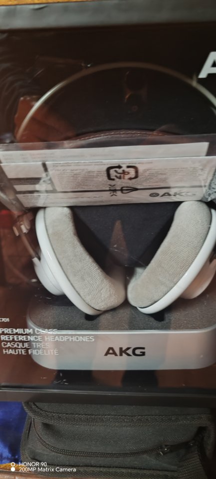 Auriculares estudio AKG 701