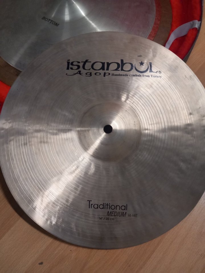 Platos batería variados de segunda mano · Foto 1 de 10 · Barcelona · 1 €