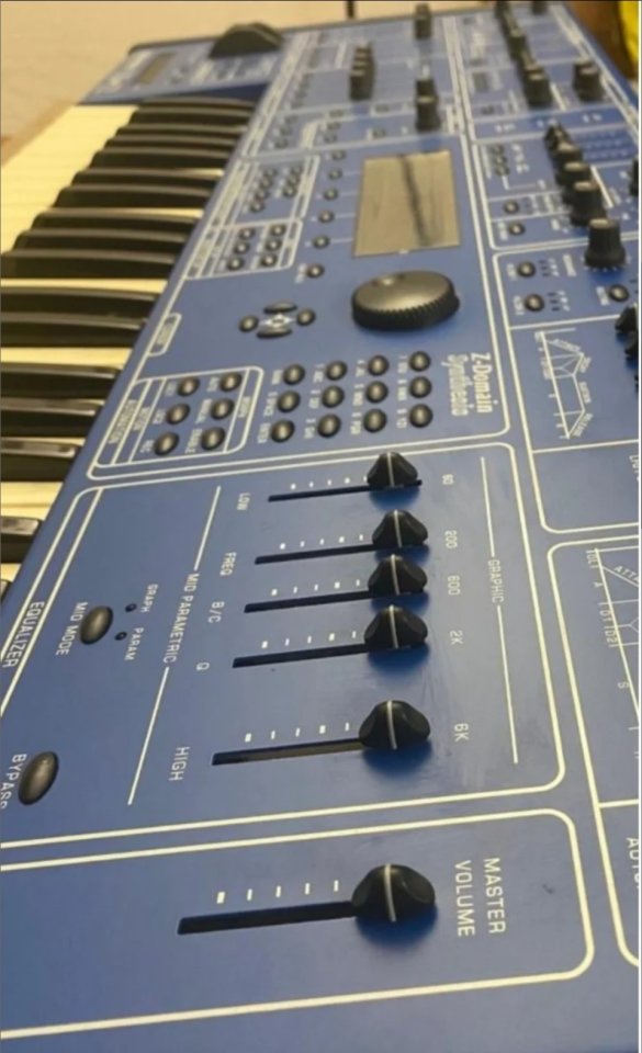 OBERHEIM OB-12 de segunda mano · Foto 3 de 4 · Huesca · 1100 €