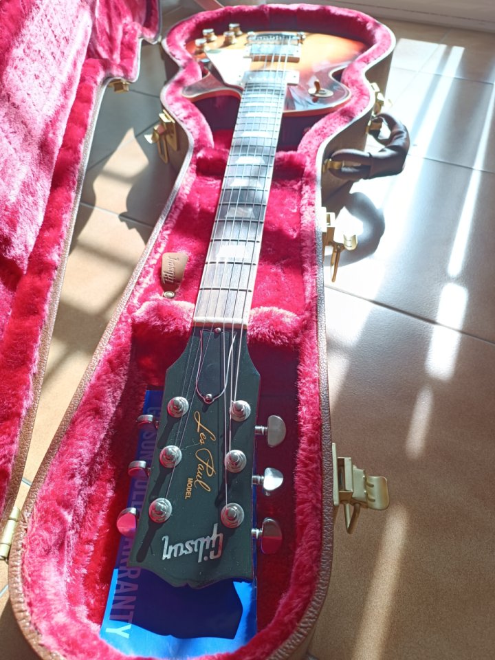 Gibson Les Paul Standard 2022 de segunda mano · Foto 9 de 10 · Tarragona