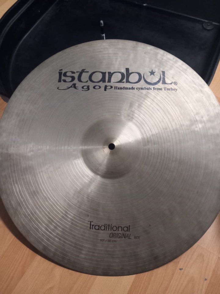 Platos batería variados de segunda mano · Foto 2 de 10 · Barcelona · 1 €