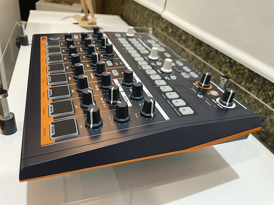 ARTURIA DRUMBRUTE IMPACT perfecto estado