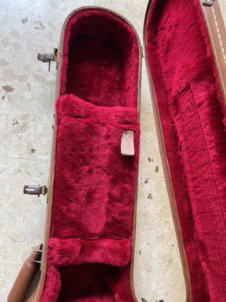 Maleta Dura Original Gibson de segunda mano · Foto 3 de 7 · Valencia · 105 €