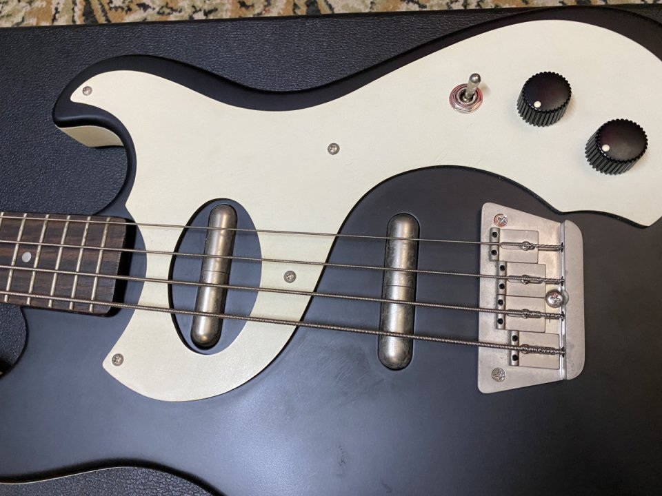 Danelectro 63 bass