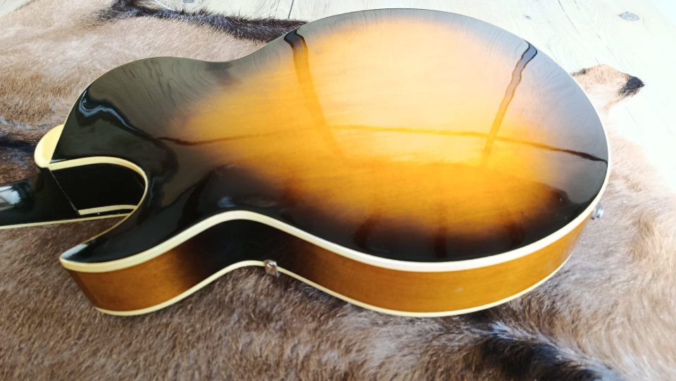 Gibson Howard Roberts Fusion III – 1990