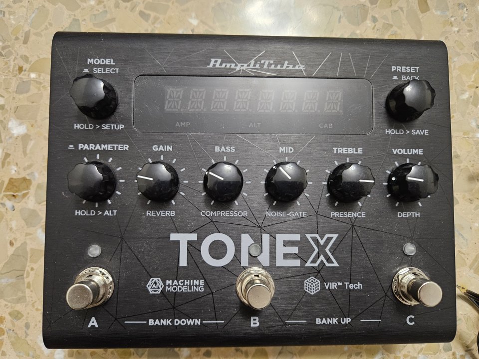 IK Multimedia ToneX Pedal