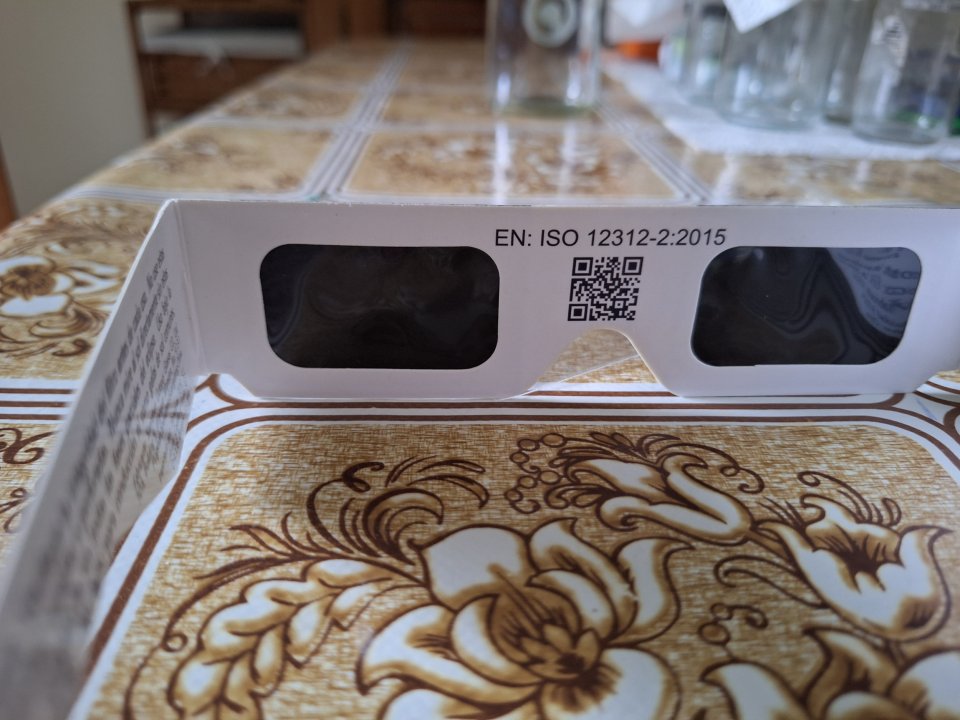 Gafas de eclipse TOR prácticamente nuevas de segunda mano · Foto 2 de 4 · Madrid