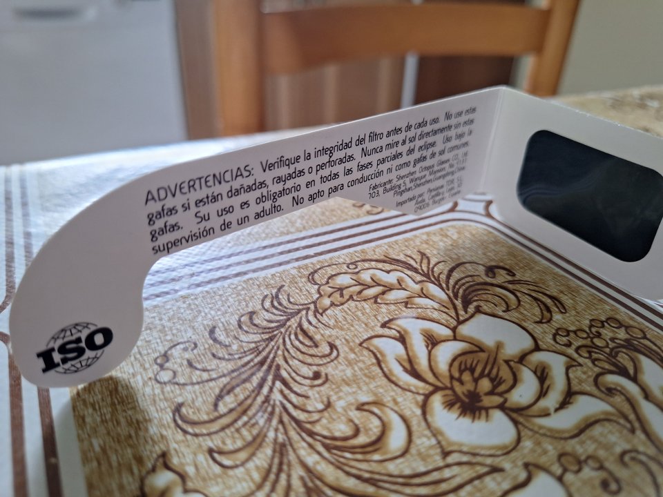 Gafas de eclipse TOR prácticamente nuevas de segunda mano · Foto 3 de 4 · Madrid