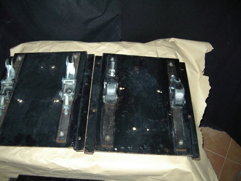 Soporte  TV / videoproyector / cabeza móvil   para truss